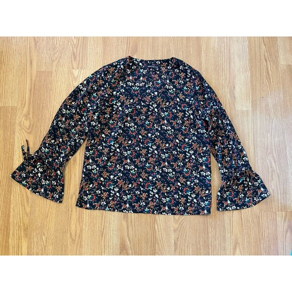J Crew Mercantile Black Floral V Neck Bell Sleeve Blouse Size 4 - Picture 5 of 7